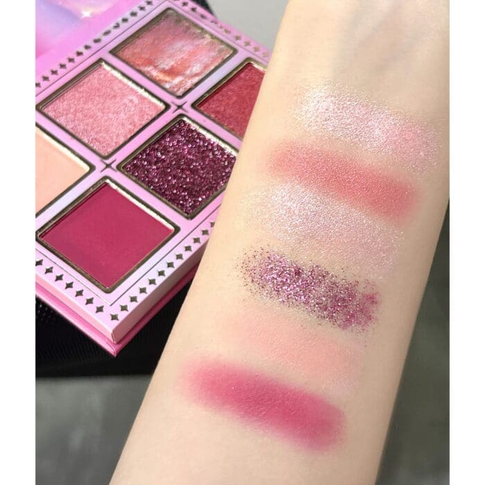 set de palete de fard de pleoape si paleta de iluminator kevin coco pink barbie girl 15 culori 66065d3f2831b